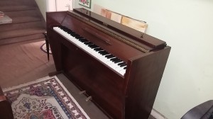 Piano Spinet Americano      